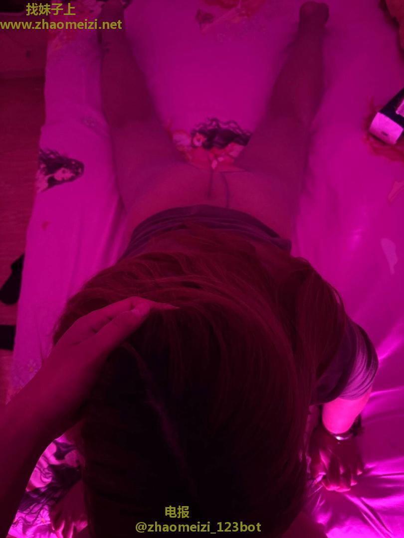 反食情趣美臀熟女