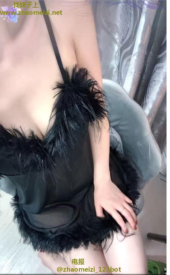 梅花园气质清纯女友感安琪