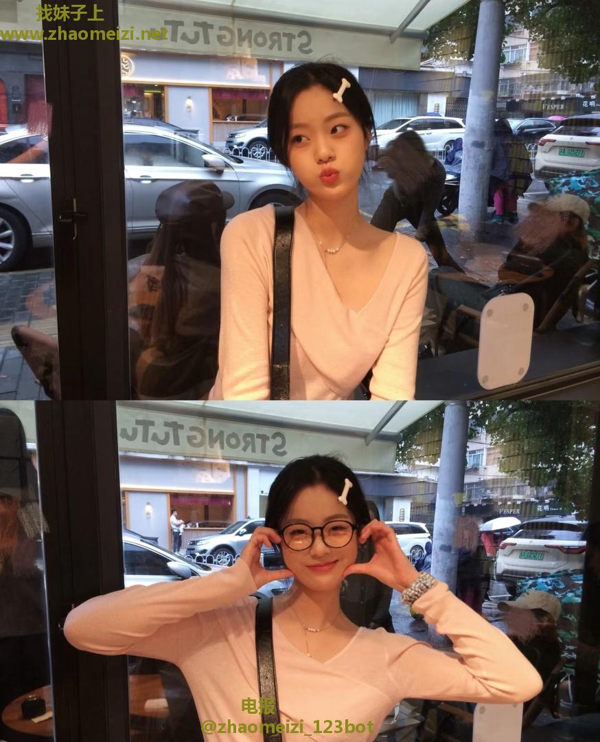 刚离婚的小少妇