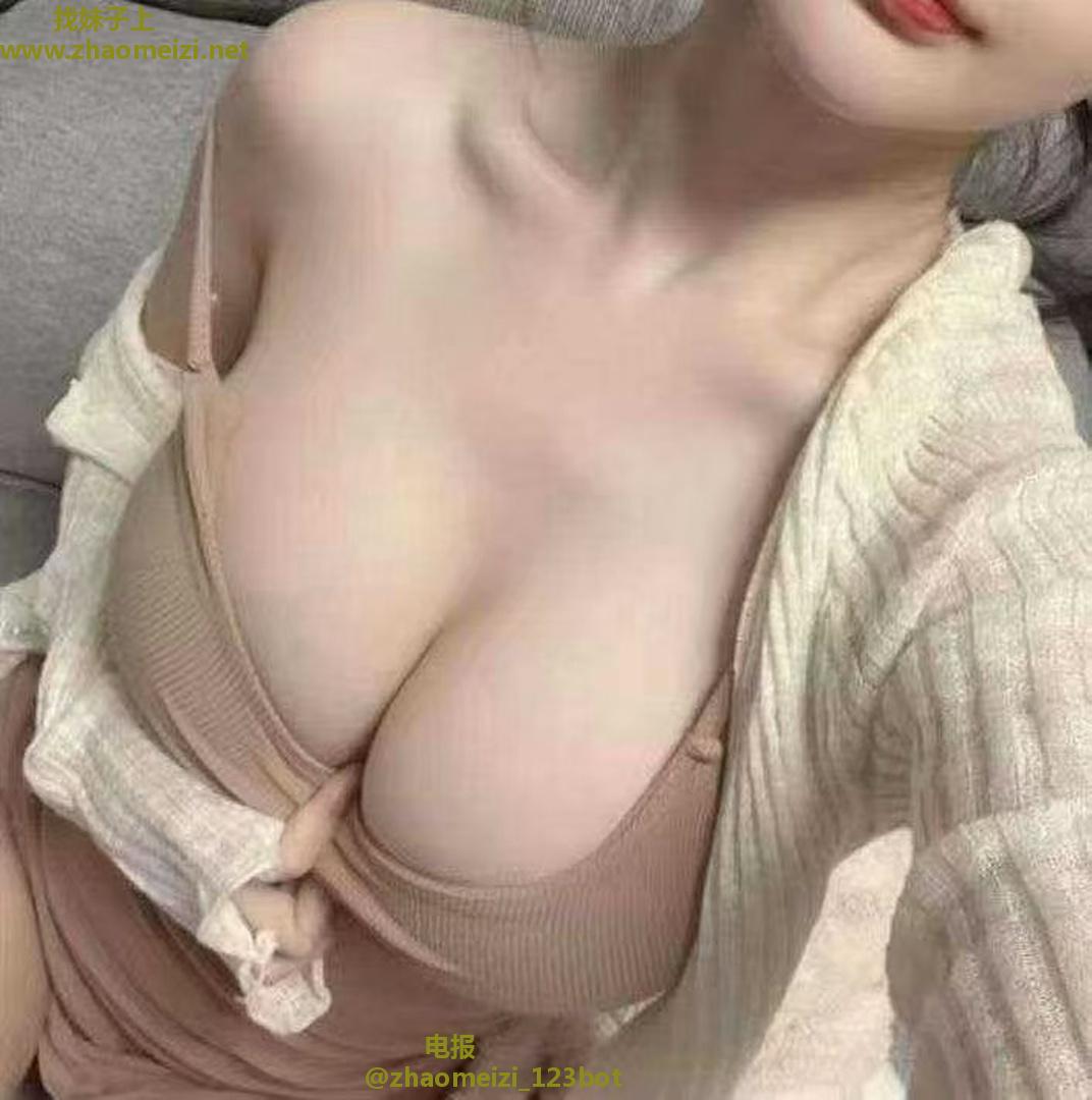 欲女小清新床上叫声淫荡