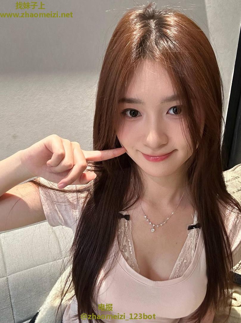 小骚妇巨臀一线天