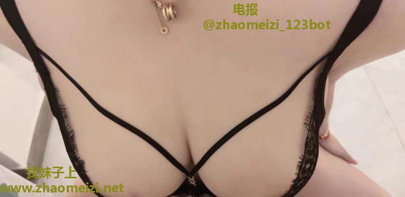 宝山大胸泻火御姐