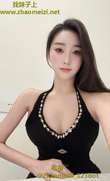 天河大胸健身老师