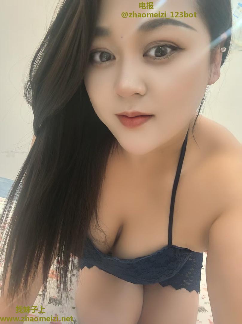 角色扮演爆乳少妇