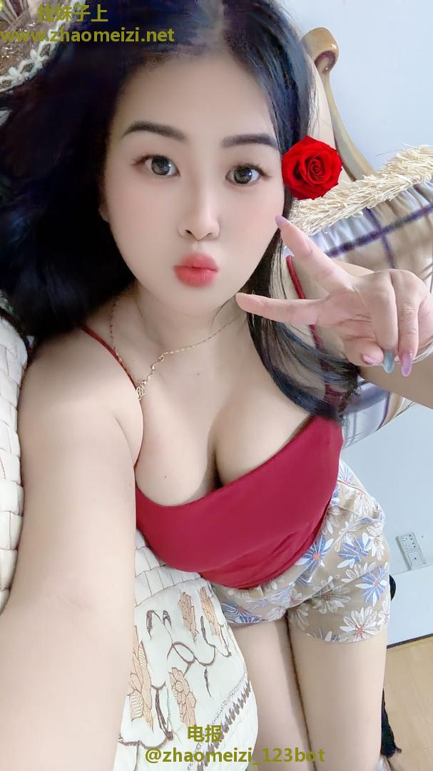 高腰大长腿小姐姐