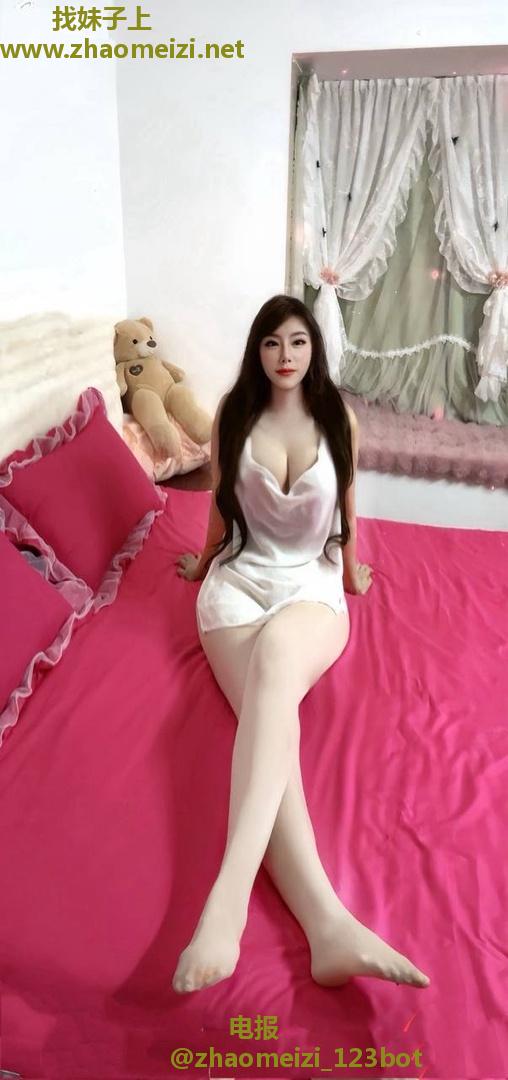 闵行大白腿美胸老师