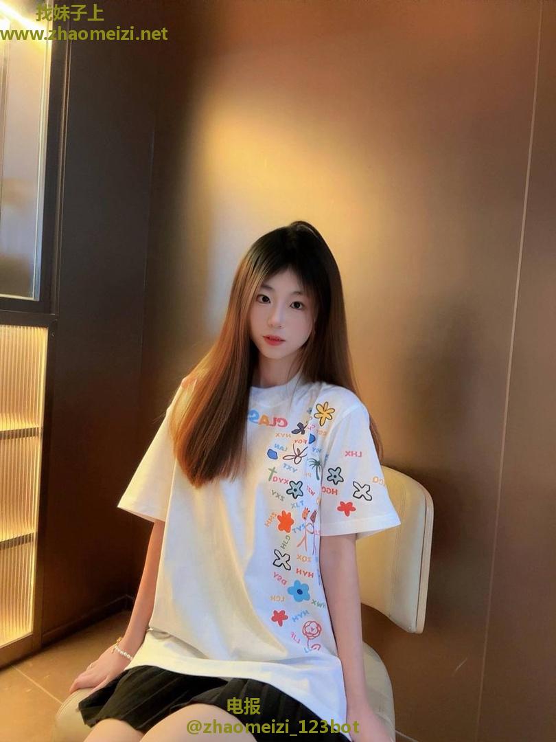 清纯闷骚软软