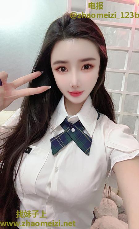 前凸后翘颜值子萱老师