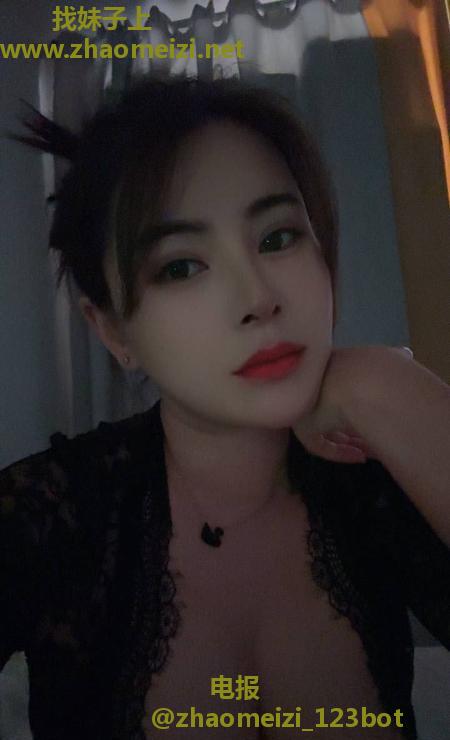 二刷园区肉感少妇