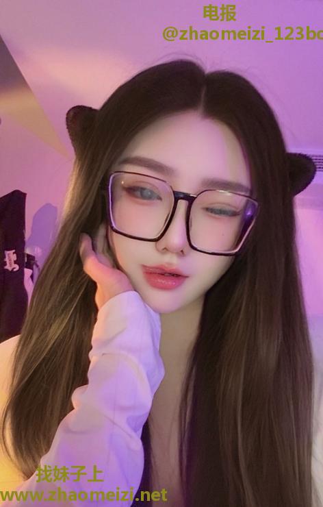 蜀山美臀萱妹子