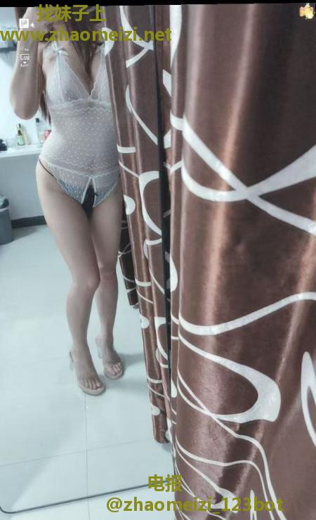 大胸轻熟女婷婷