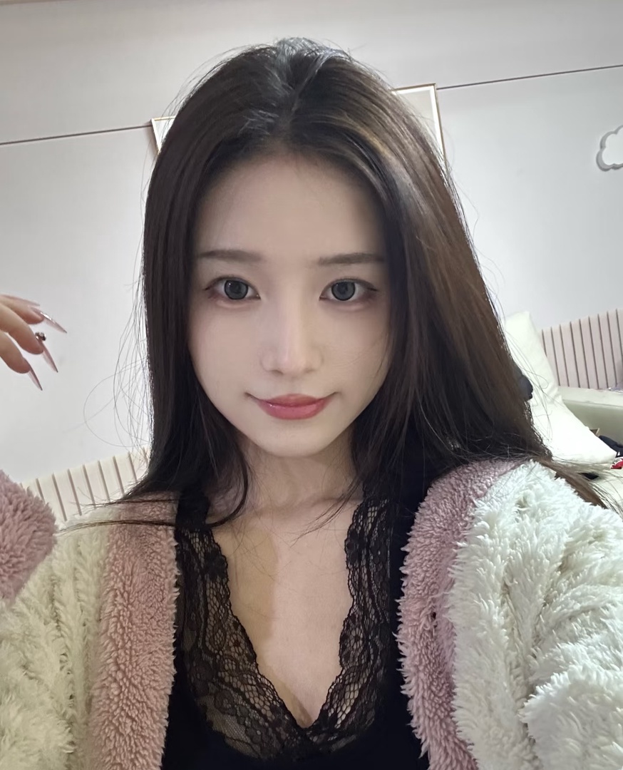 青海00后兼直小妹