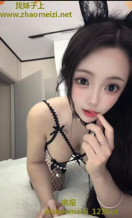爆乳装大啵妞婉莹