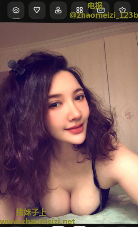 新疆妹儿加依娜