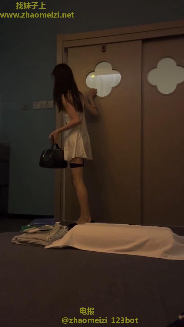 害羞学妹下海不久