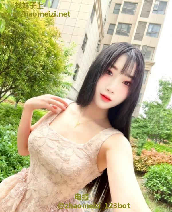 光谷步行街芳芳