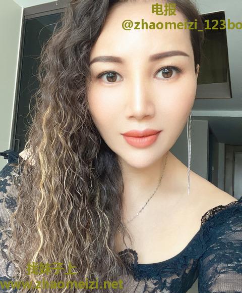 风骚的少妇大波妹