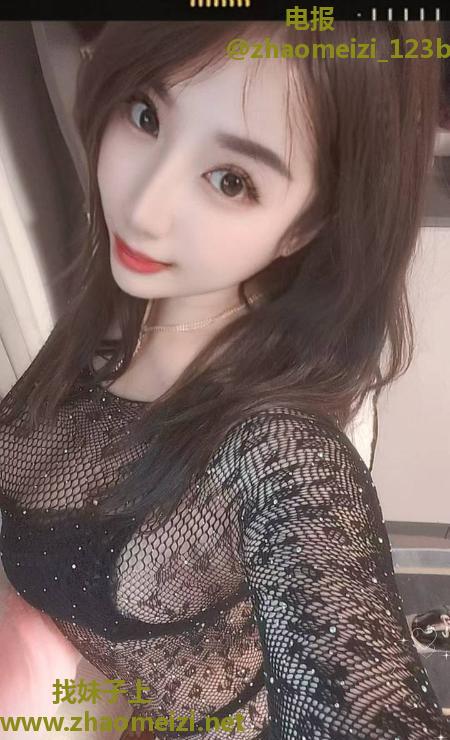 风韵大胸气质姐姐