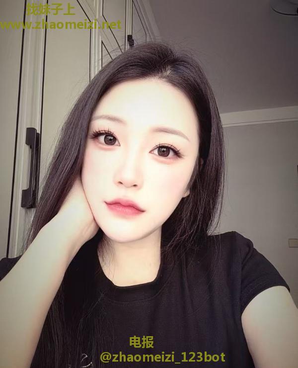 岳麓高挑美心小姐姐