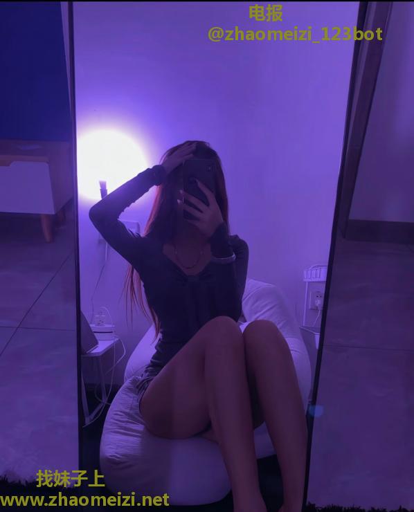 长腿风骚雅妹