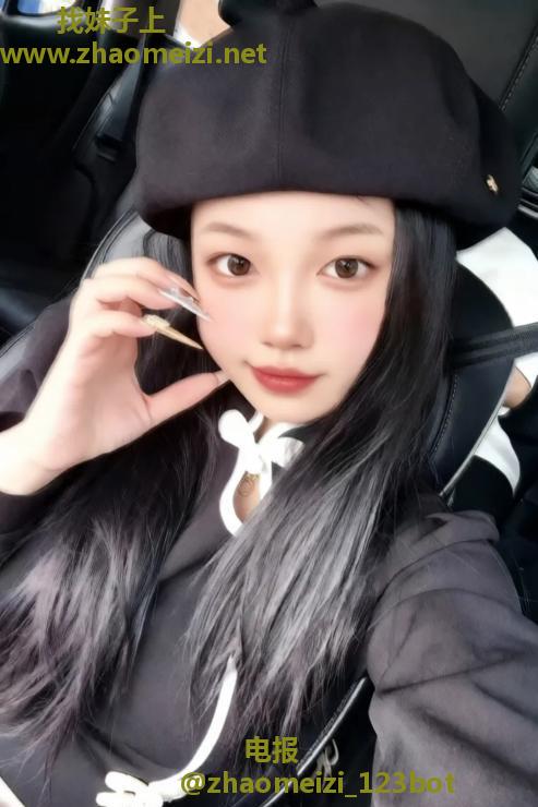 娃娃脸小骚货