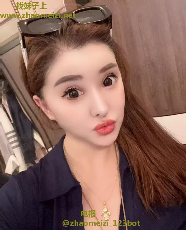 香坊玉足少妇