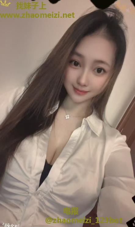 女友般大胸小李子