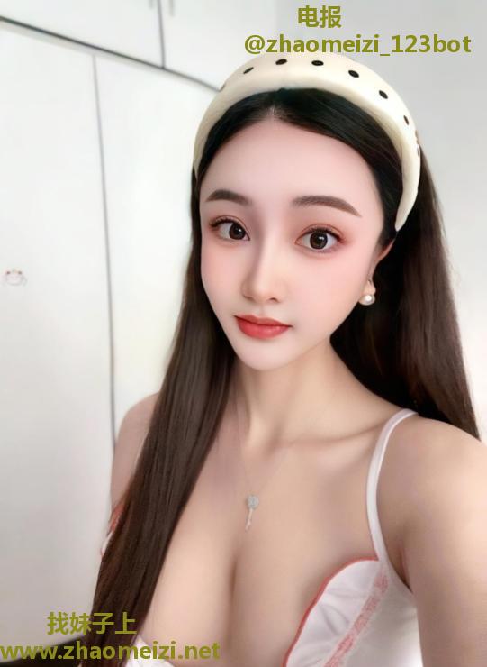 松江川渝巨乳辣妹