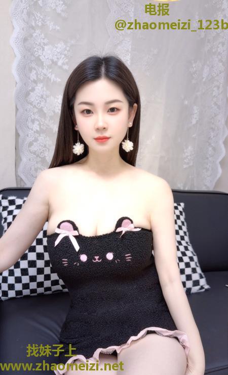 蜀山白嫩妹
