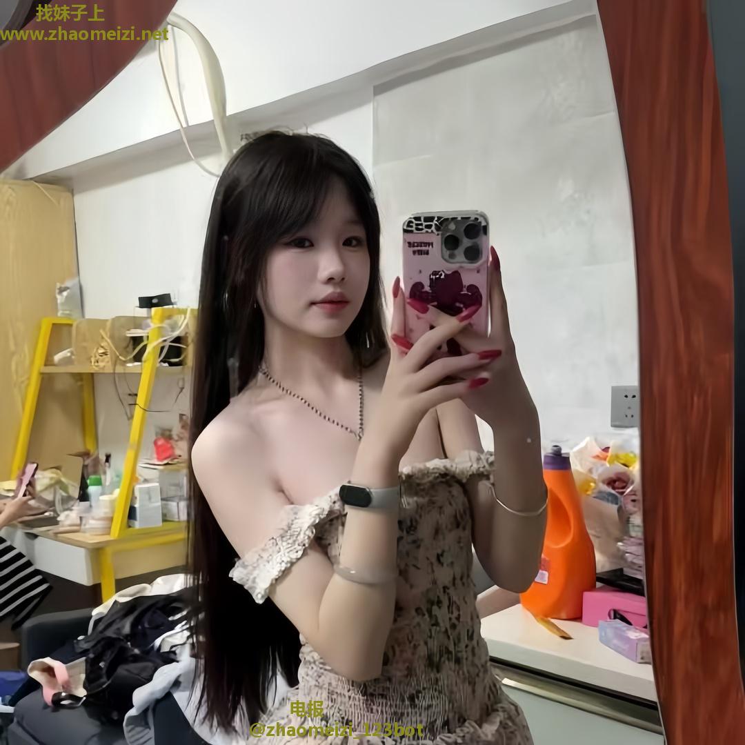 气质粉嫩服务系小蓝