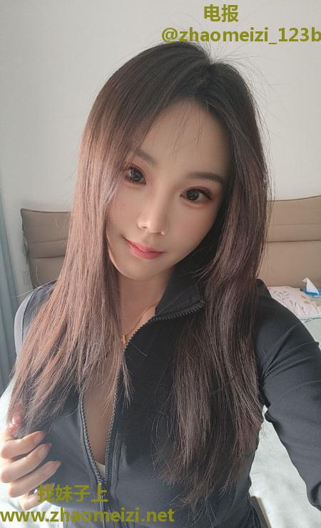 江宁性感嫩妹