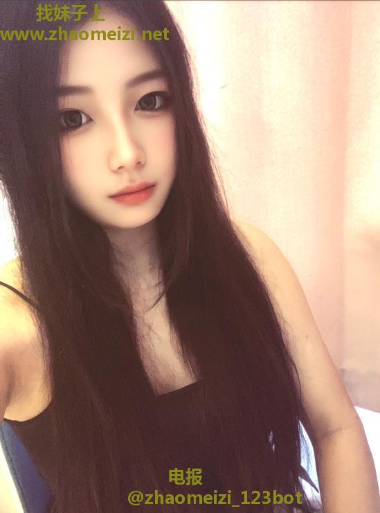 温柔大胸妹子