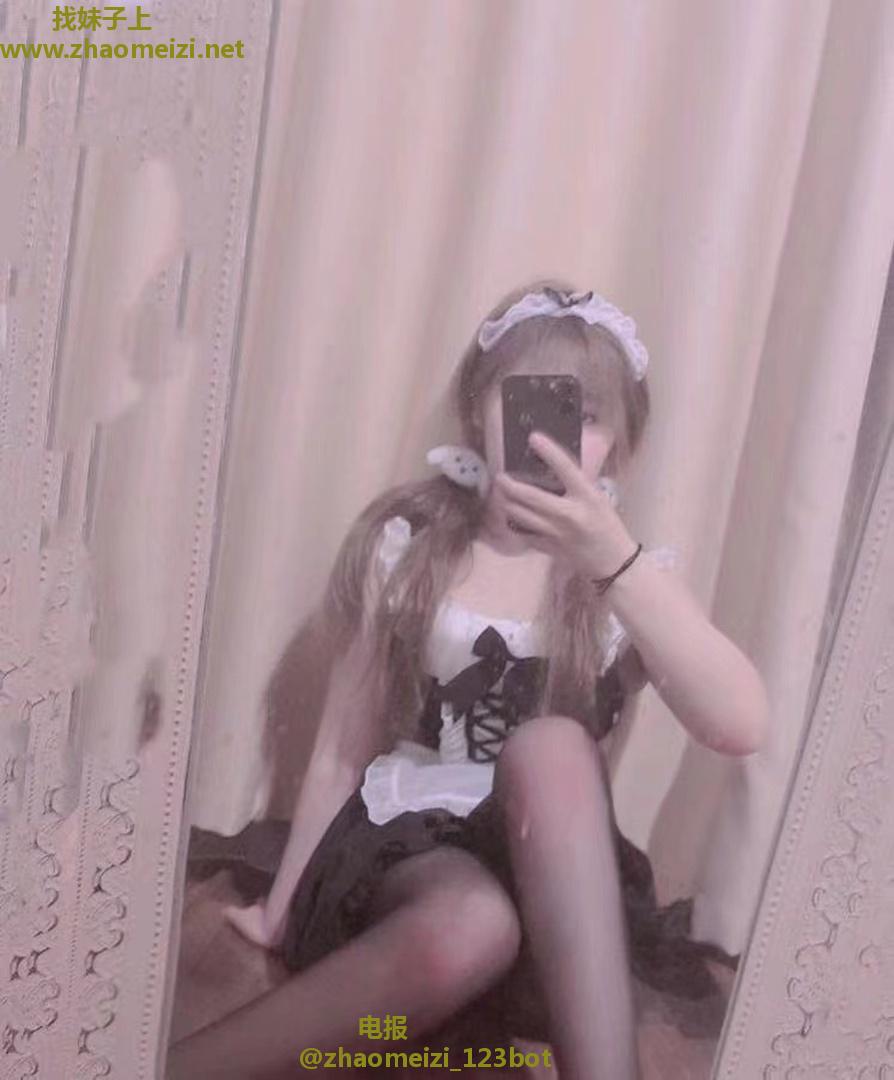 轻声细语妹子