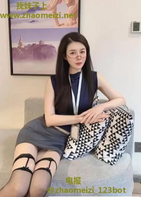 大长腿翘臀小女人