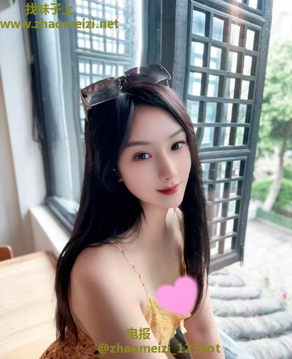 丰满超巨臀小果冻