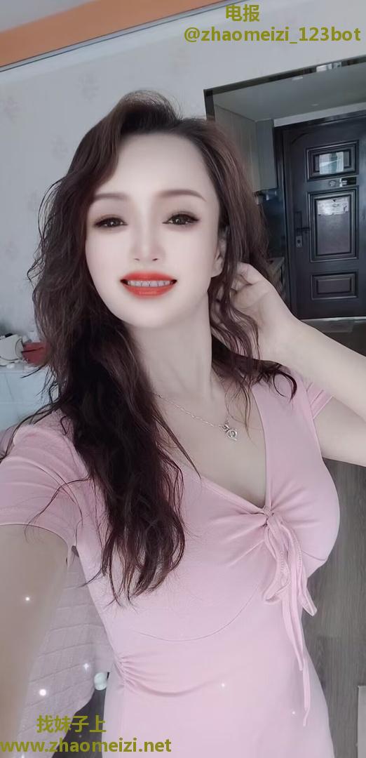 秦淮性感好身材美少妇