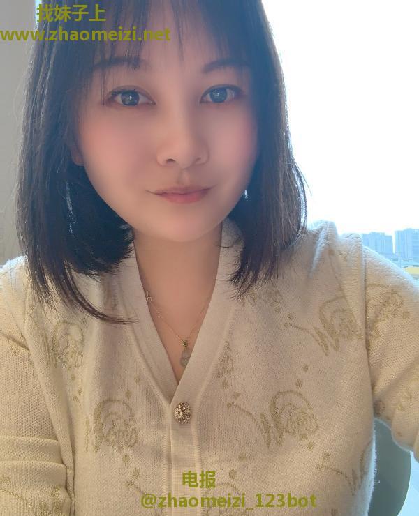 个人大奶骚姐姐