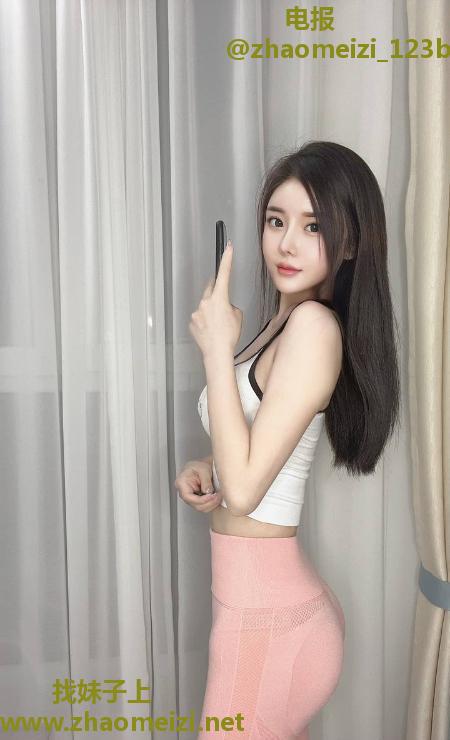 前凸后翘蜜桃臀桃子
