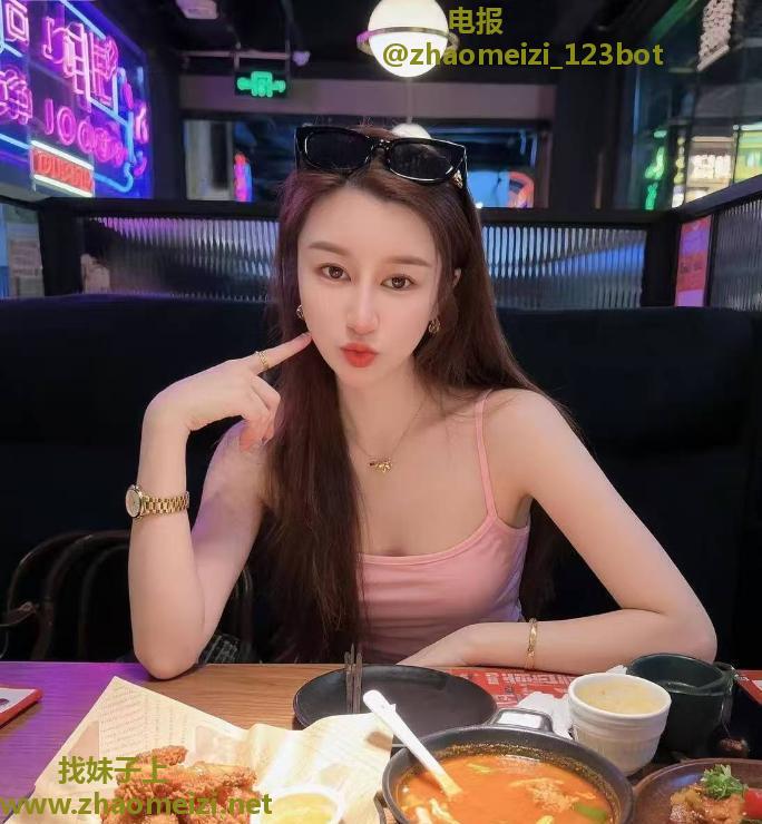 罗湖媚眼美臀御姐