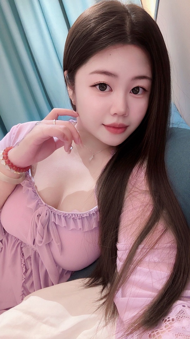 床上性起来风骚小姐姐