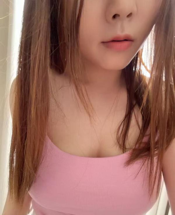 身材苗条小少妇
