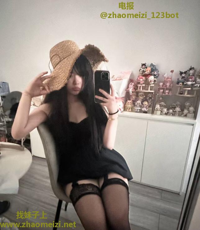 十八岁巨乳嫩妹