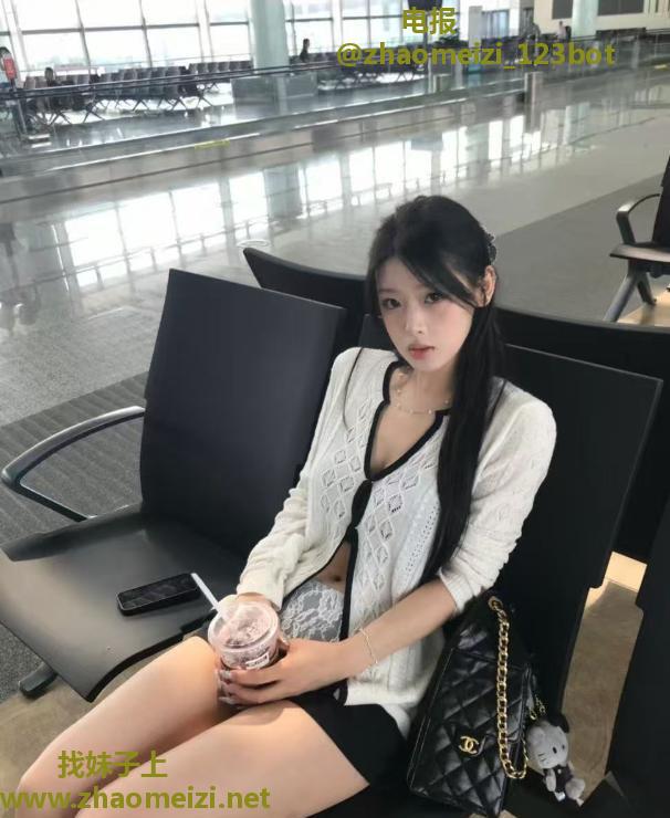 大胸多汁性感彤彤
