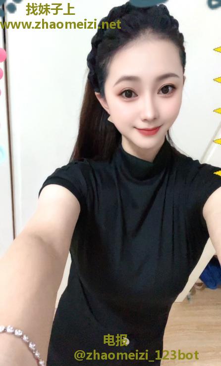 肥臀骚姐姐