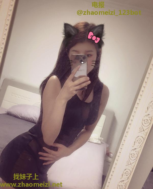 二刷大长腿骚货