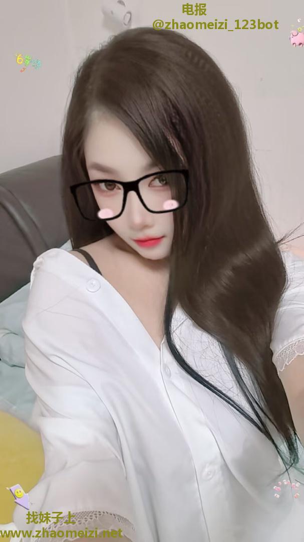 丰乳翘臀骚少妇