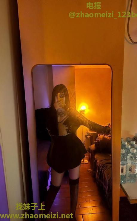 嫩妹超软D乳珊珊