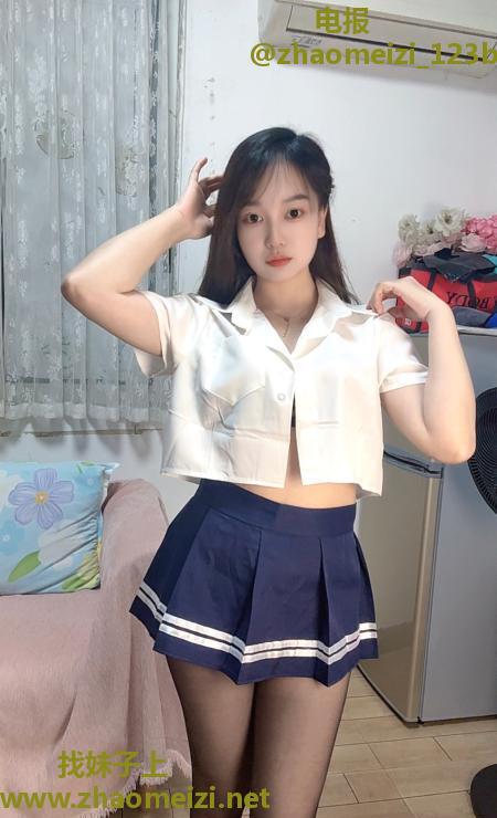 白云制服骚妹