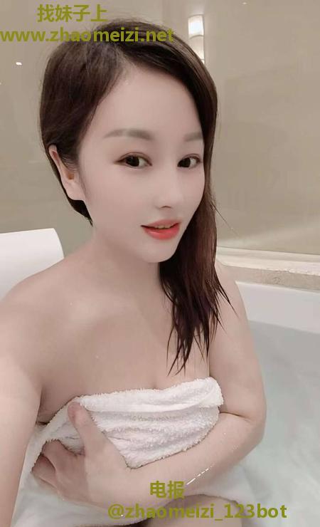 龙华居家蜜桃臀优优