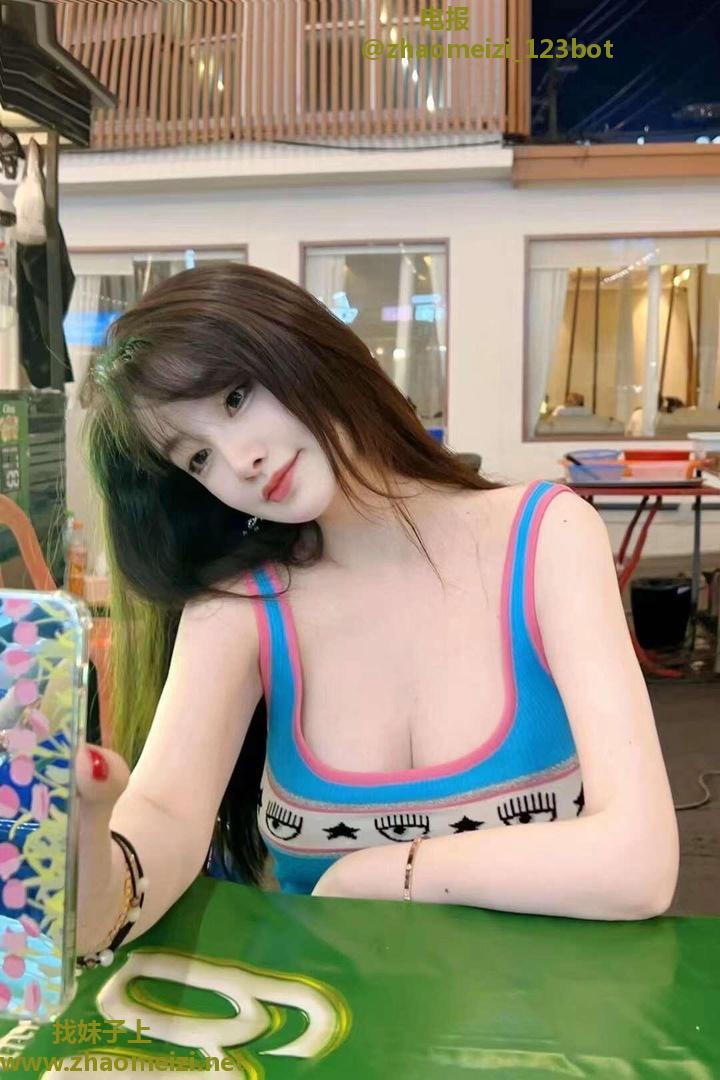 青浦丰满迷人小妹出来兼职